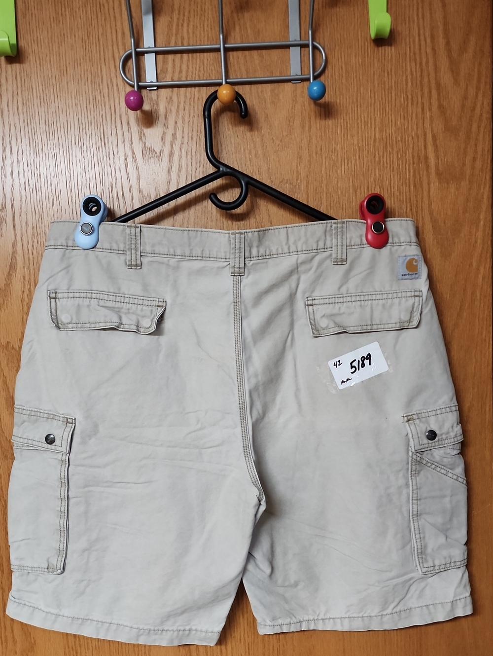 Carhartt Men’s Light Tan Cargo Shorts 42 number 5189